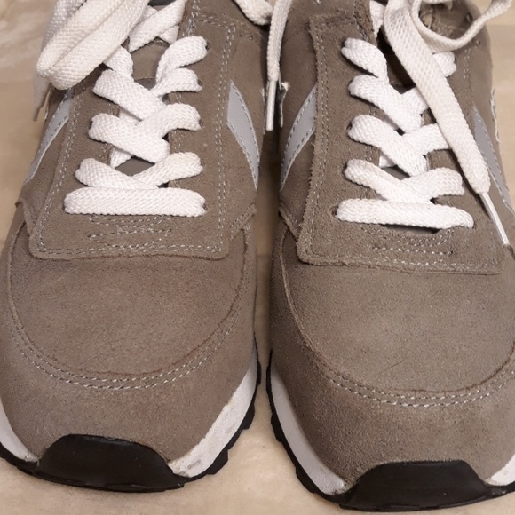 CONVERSE UNISEX SUEDE ONE STAR SNEAKERS - Picture 2 of 7